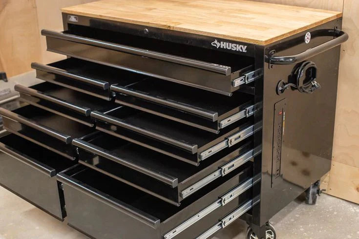 Mobile workbench with 9 drawers, hardwood top and power connection, 117 cm W x 62 cm D �C high-gloss black