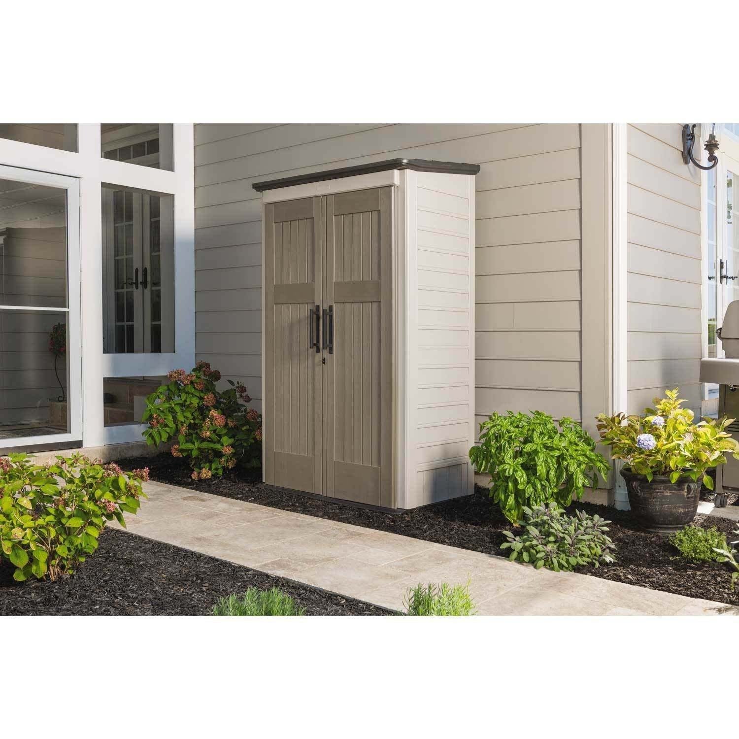 Rubbermaid garden shed, model 2025, 52 cubic feet (approx. 1.47 m3), weatherproof, lockable doors