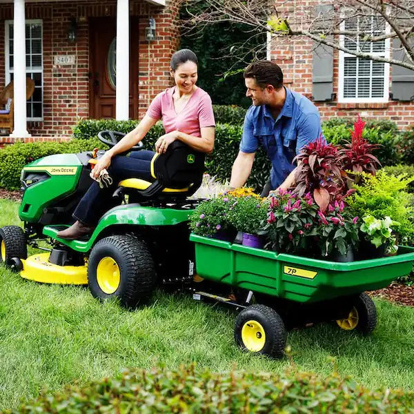 John Deere S100 ride-on lawnmower, 107 cm (42 inch) cutting width �C 17.5 hp petrol hydrostatic drive