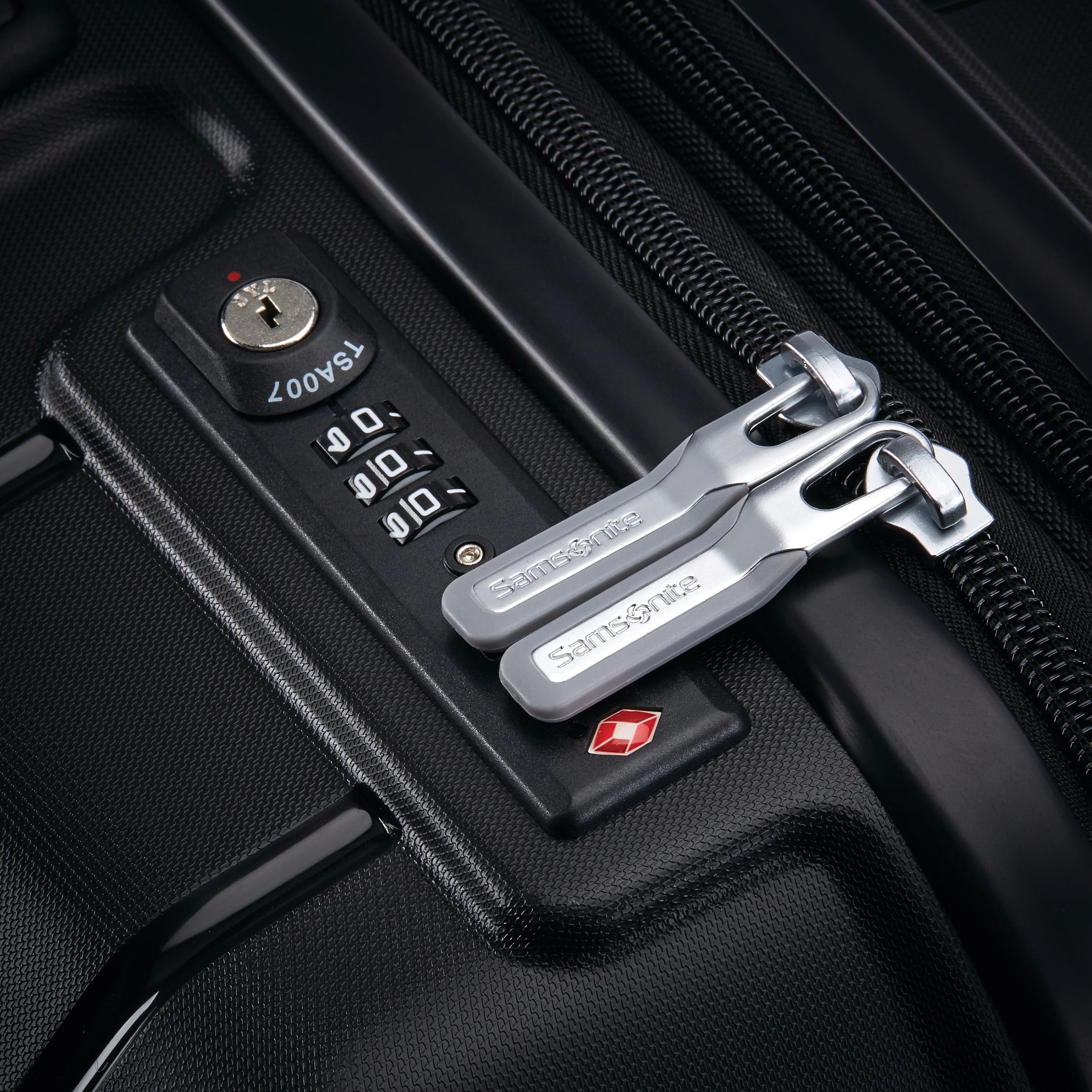 Samsonite Freeform 21" Hardside Spinner