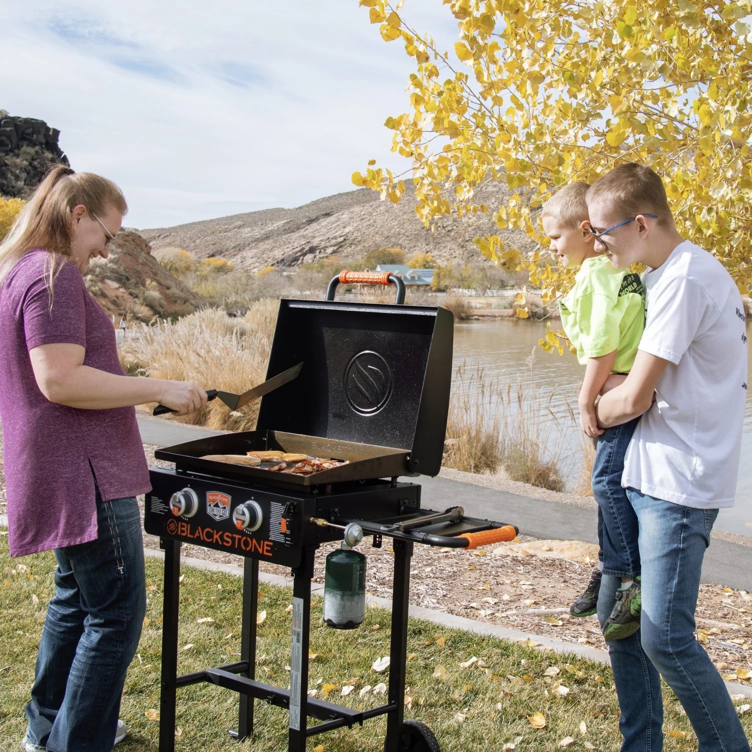 Blackstone On The Go 2-Burner 22" Cart Griddle with Folding Legs